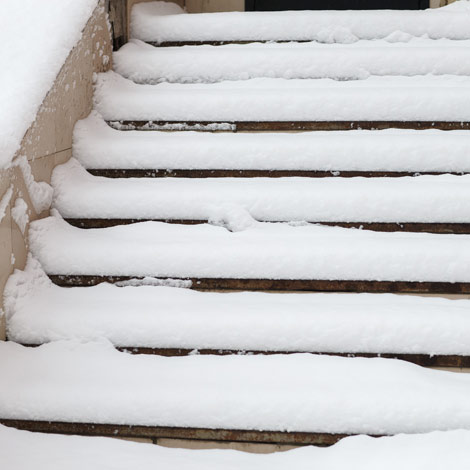 Verschneite Treppe