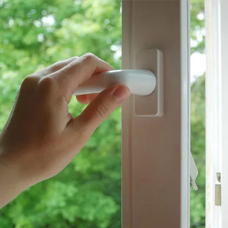 Praktischer Fensterkontakt als Alarm-Sensor